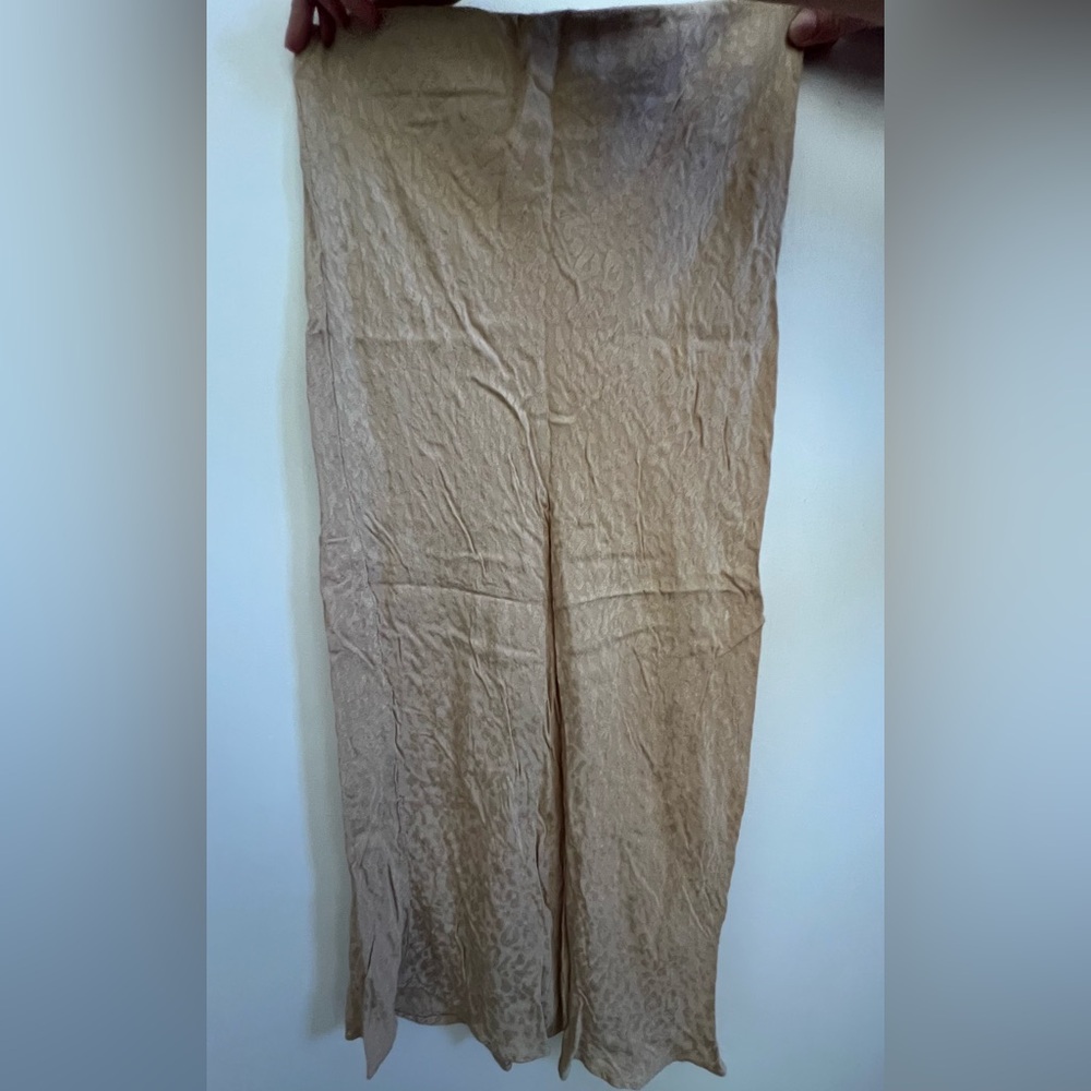 Cute tan midi/maxi skirt leopard ish print